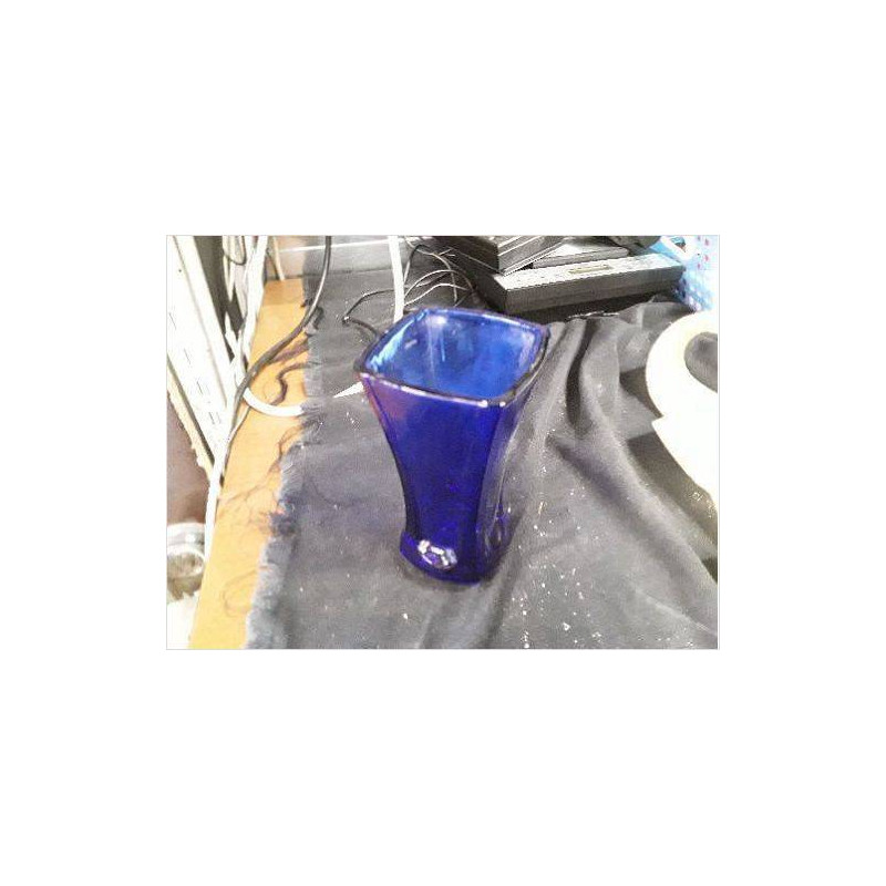 VASE BLEU