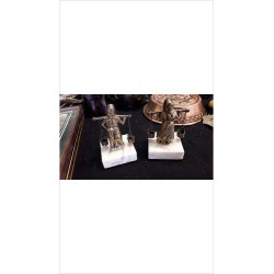 DECO SUJET PORTEUSE DE SEAU