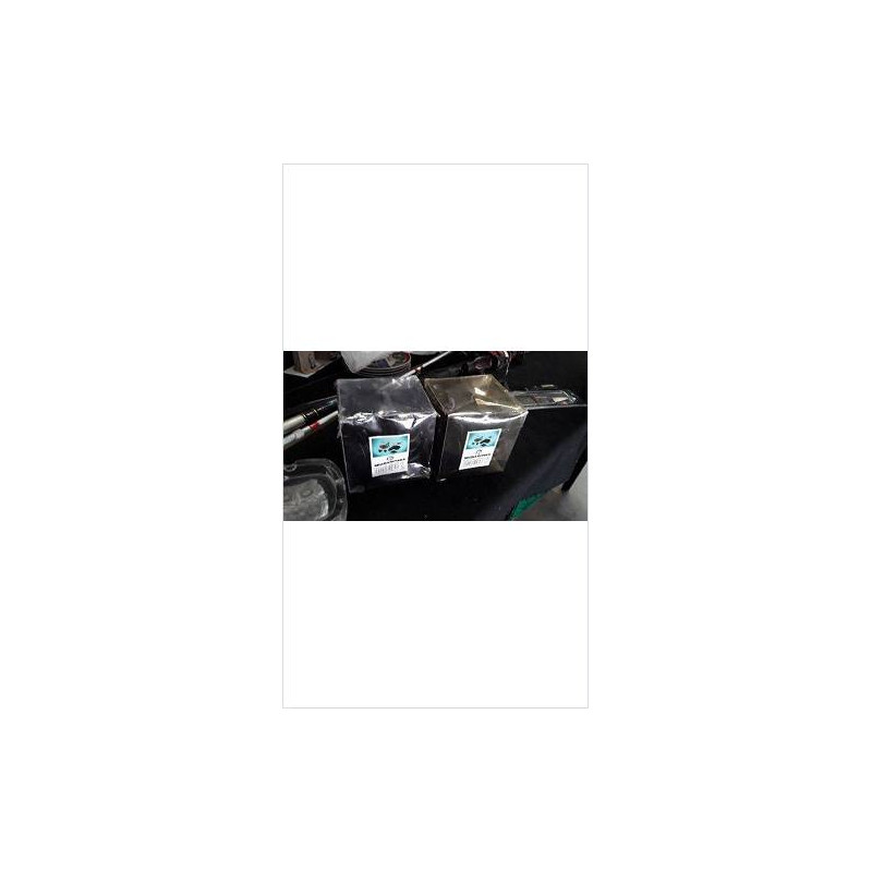 COCOTTES NOIRES PLASTIQUES X4