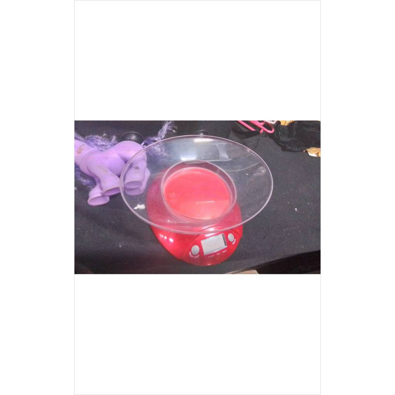 BALANCE DE MENAGE ROUGE 