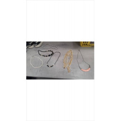 COLLIER 