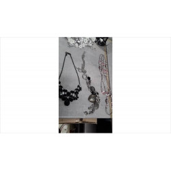 COLLIER 