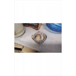 DESSOUS DE VERRE