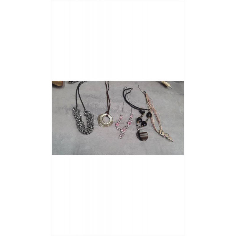 COLLIER 