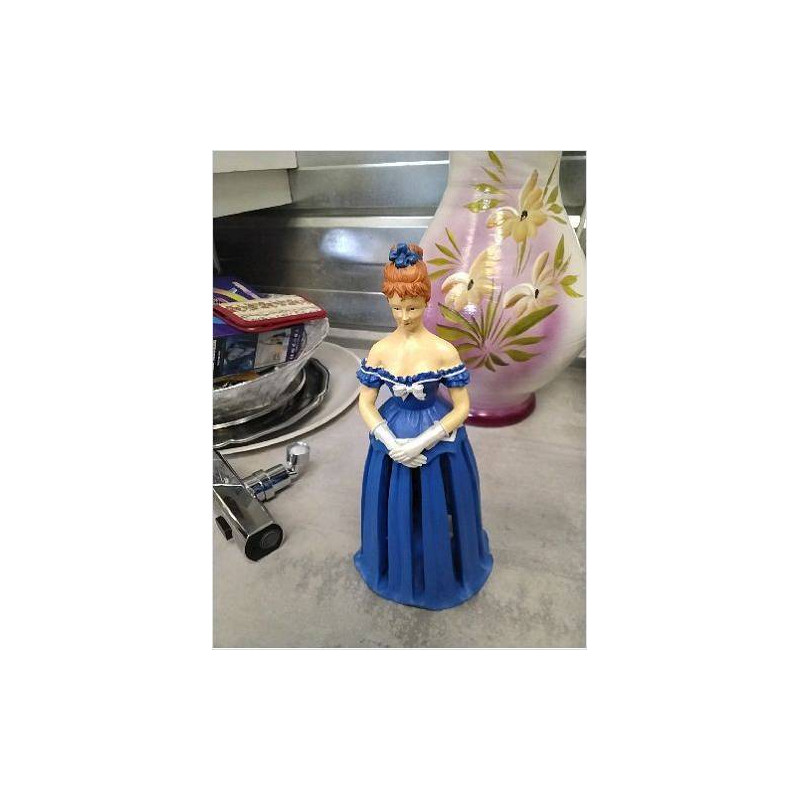 STATUETTE FEMME ROBE BLEUE