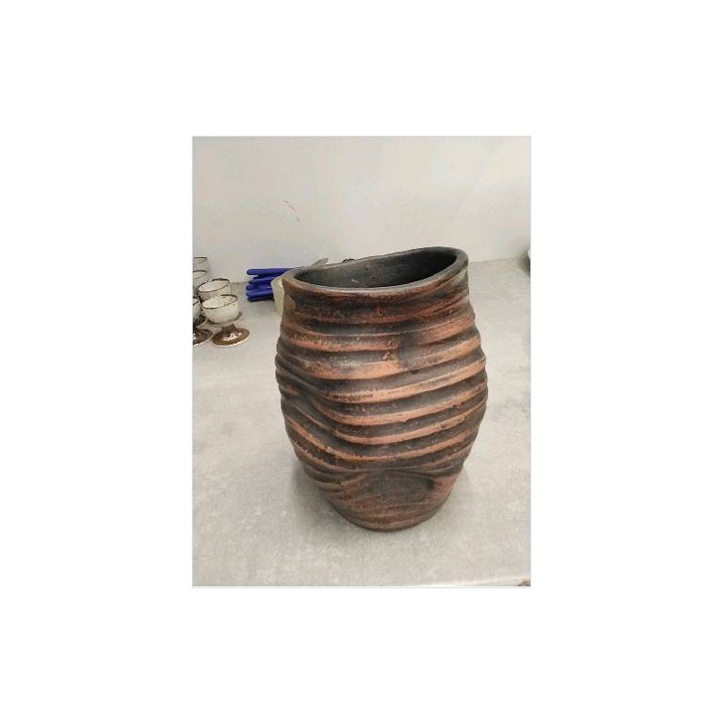 VASE FROISSÉ 
