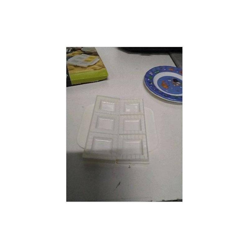 USTENSILE A RAVIOLIS 