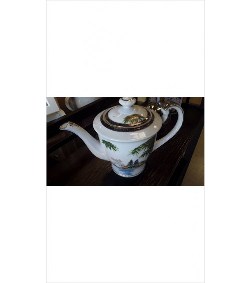 THEIERE PORCELAINE 