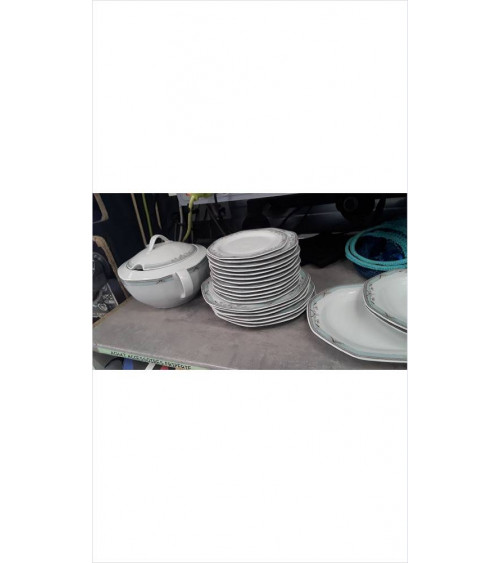 SERVICE DE TABLE PORCELAINE...