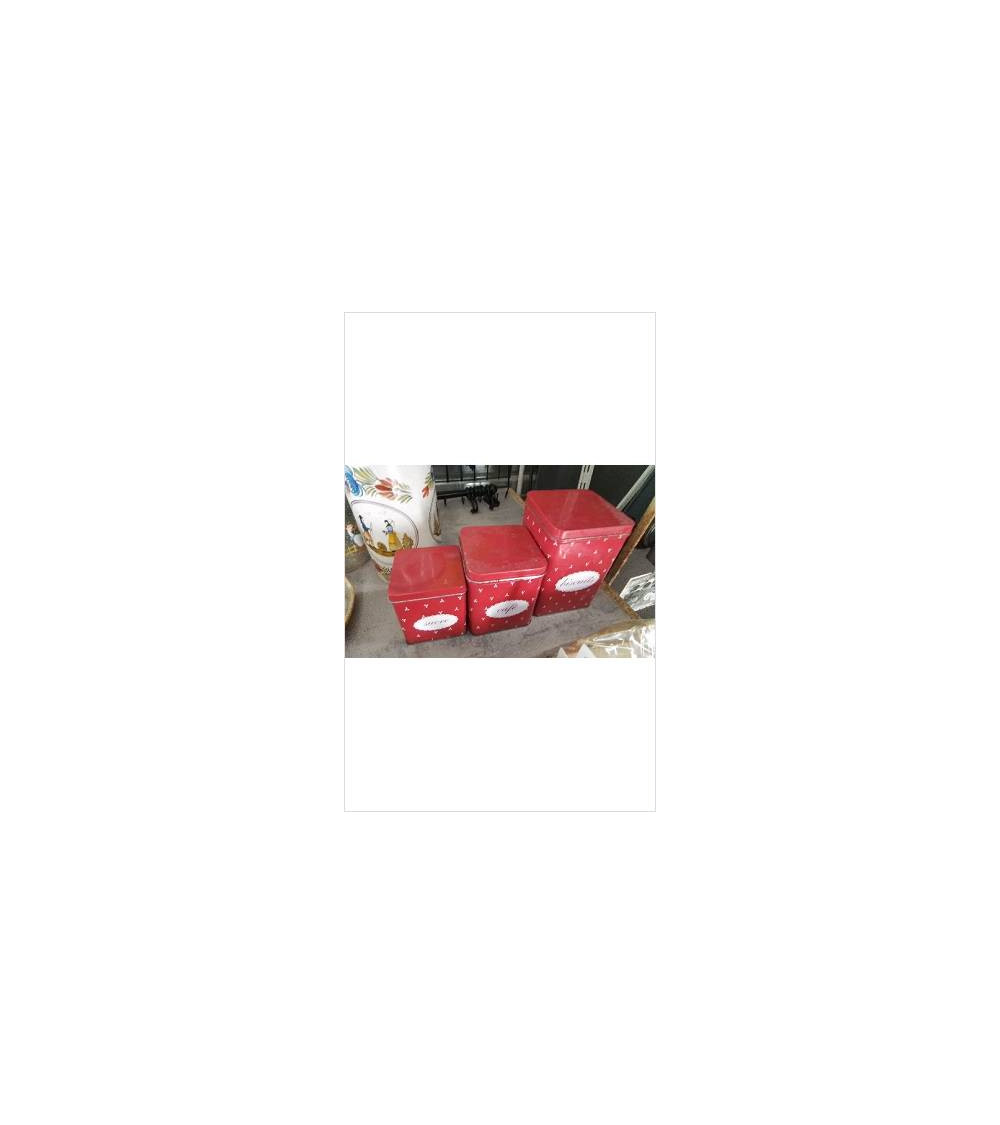 BOITE ROUGE METAL LE LOT