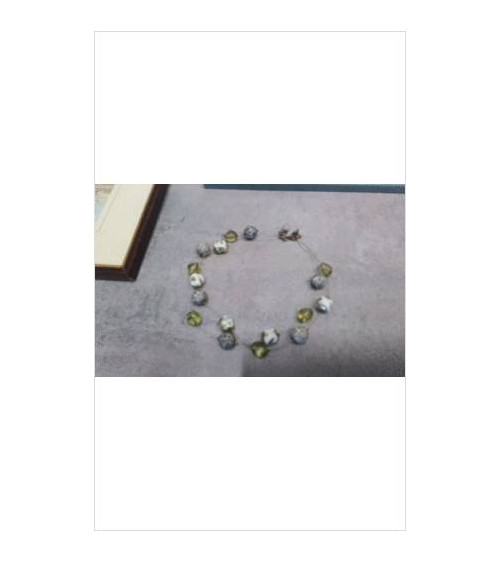 COLLIER 