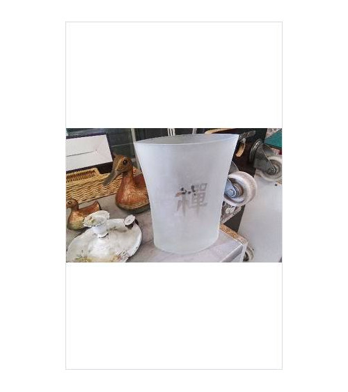 VASE MOTIF ASIATIQUE 