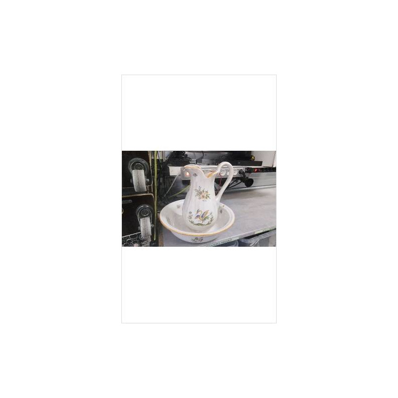 SERVICE DE TOILETTE STYLE MOUSTIERS 