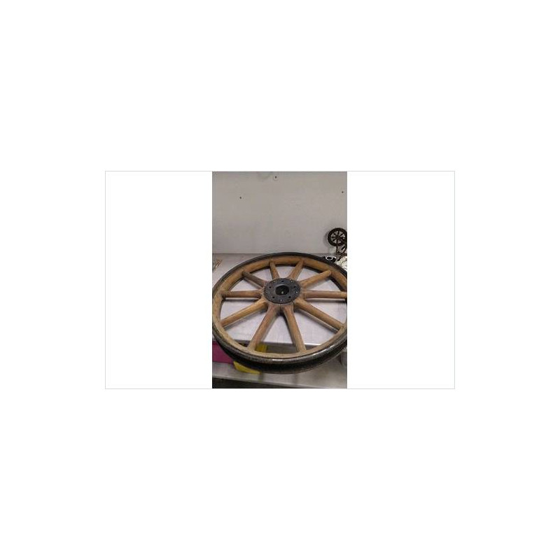 DECO ROUE DE CHARETTE- DEBUT XXEME