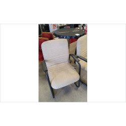 FAUTEUIL D’ATTENTE EN L’ÉTAT 