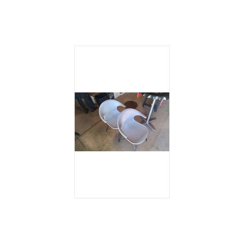 FAUTEUIL PLASTIQUE GRIS