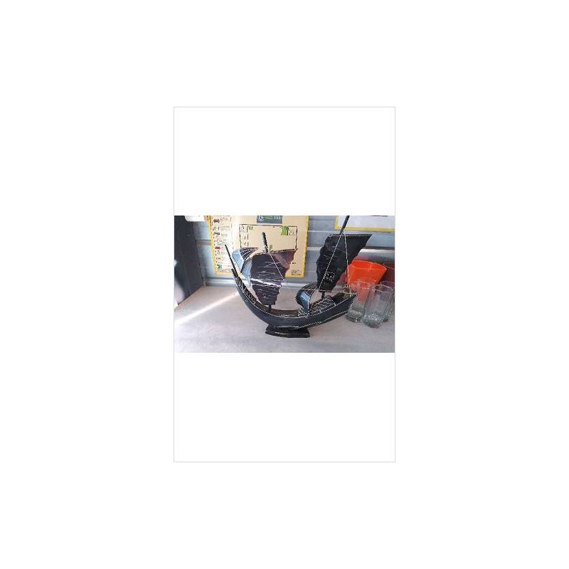DECO BATEAU EN CORNE 
