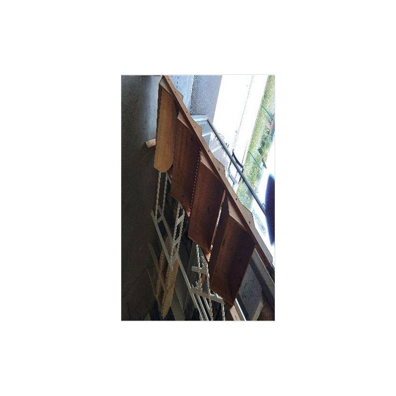 ETAGERE EN BOIS POUR BOUTEILLES 