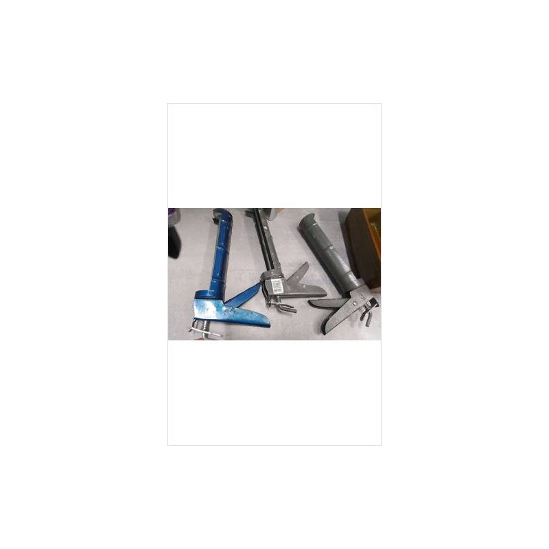 PISTOLET A MASTIC