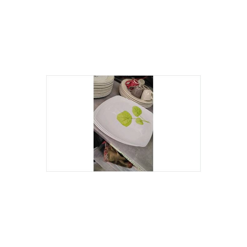 ASSIETTES CARREES PLASTIQUES