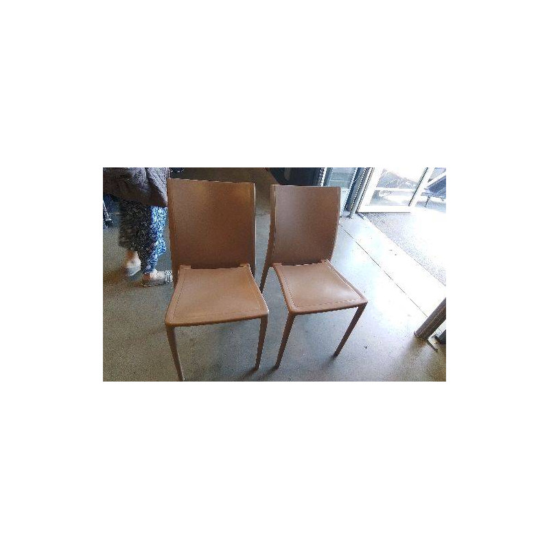 CHAISE PLASTIQUE GABER