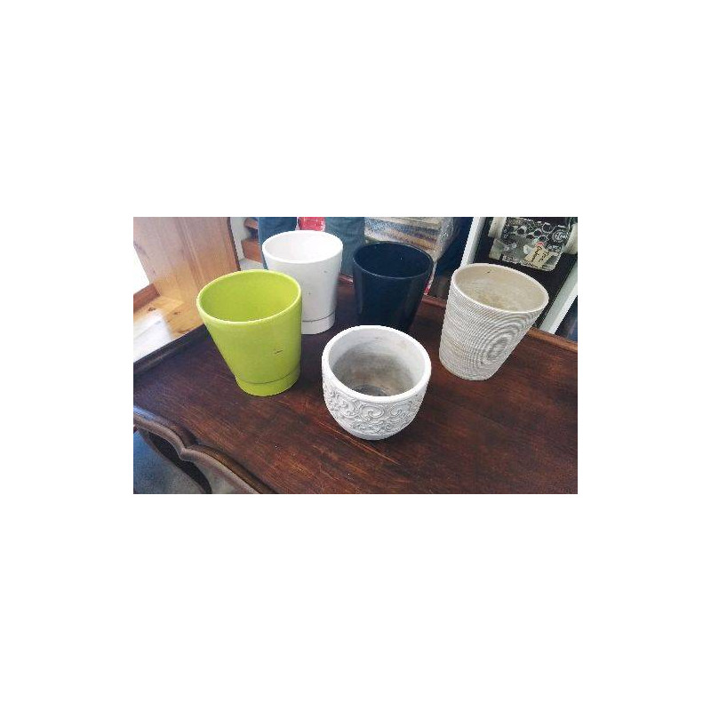 CACHE POT