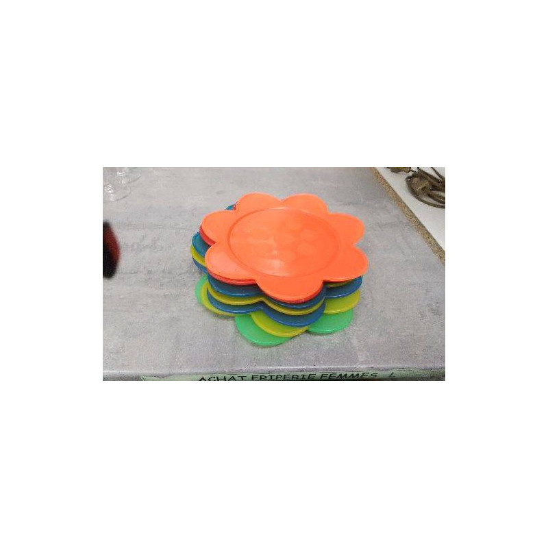 ASSIETTES FLEURS PLASTIQUE 