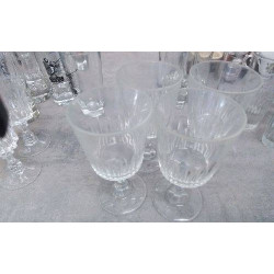 VERRE A PIED LE LOT