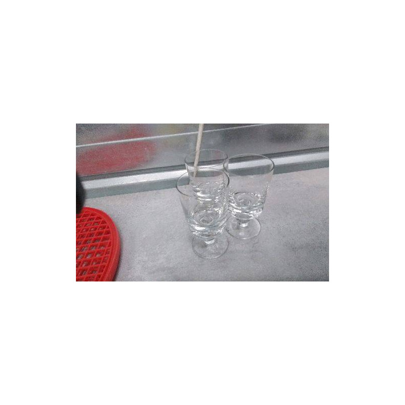VERRE A PIED LE LOT