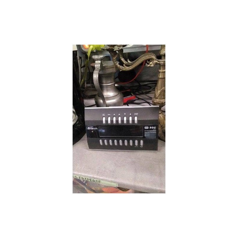 RADIO REVEIL BENCH