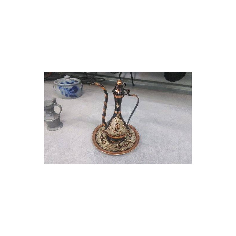 BIBELOT AIGUIERE CUIVREE 