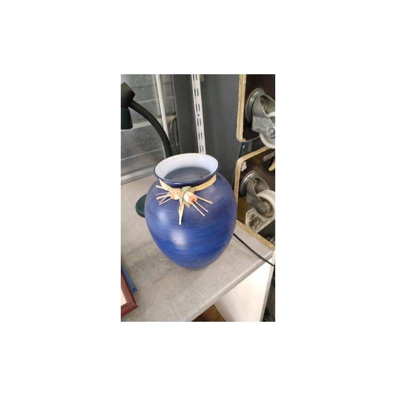 VASE BLEU