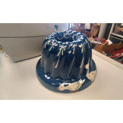 MOULE A GATEAU BLEU