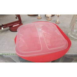 BOITE ROUGE PLASTIQUE 