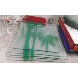 ASSIETTES VERRE CARREES 