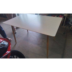 TABLE RECT BLANCHE PIEDS...