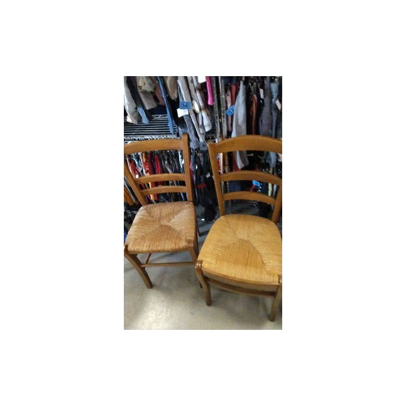 CHAISE PAILLEE