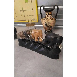 DECO ELEPHANT SUR SOCLE EN...