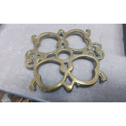 DESSOUS DE PLAT LAITON PM