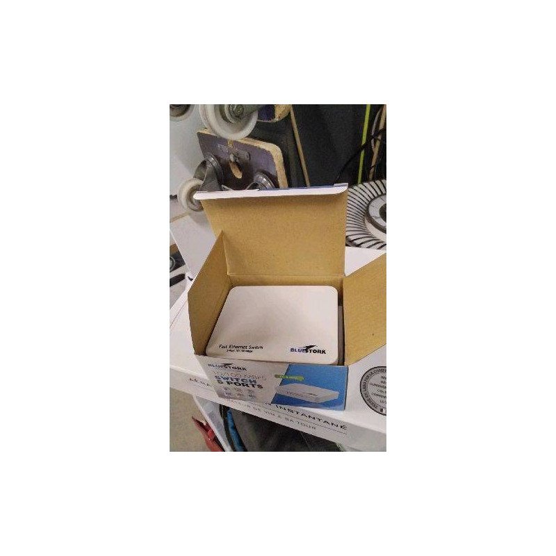 SWITCH 5 PORTS BLUESTORK
