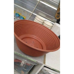 POT PLASTIQUE MARRON GM 