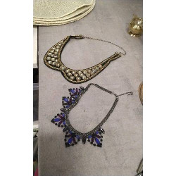COLLIER 