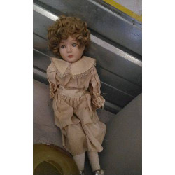 POUPEE DE COLLECTION 
