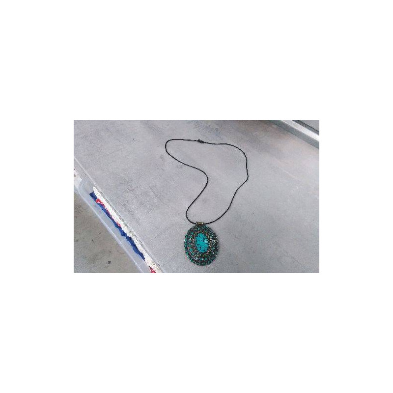 COLLIER