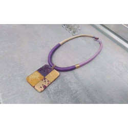 COLLIER 
