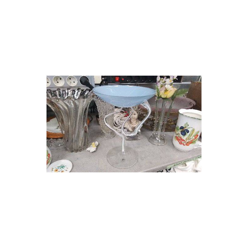 COUPE SUR PIED EN VERRE 