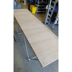 TABLE A TAPISSER 