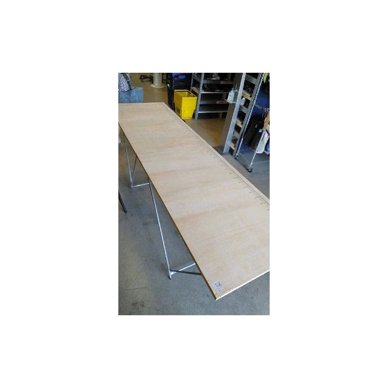 TABLE A TAPISSER 