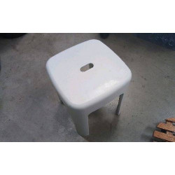 TABOURET PLASTIQUE 