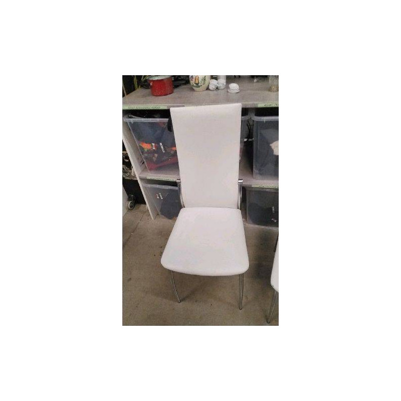 CHAISE 